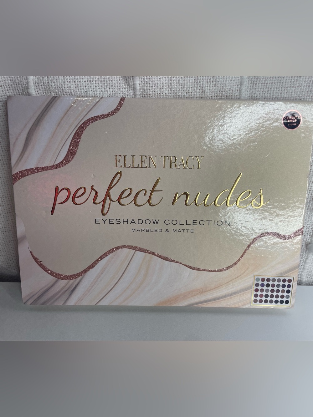 Ellen Tracy Nude & Rose Gold Eyeshadow Palette